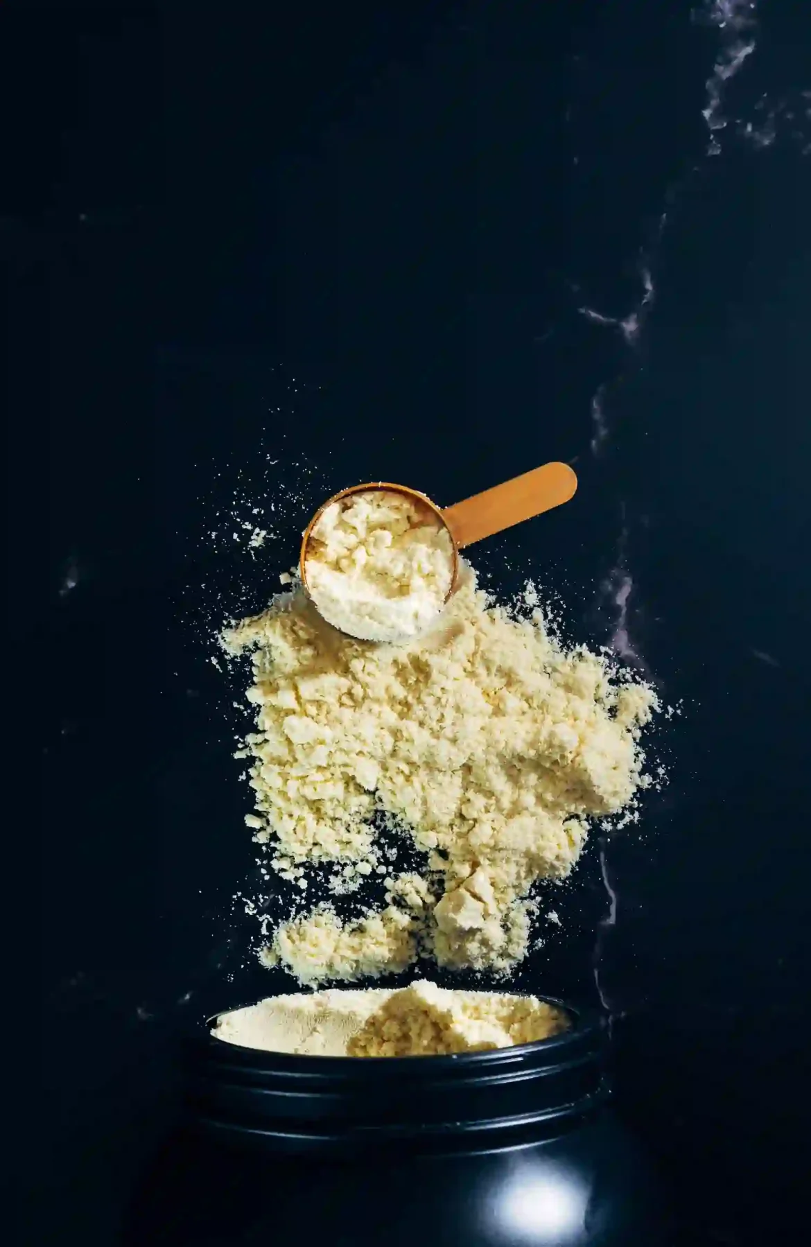 Whey ou caséine : quelle protéine choisir pour optimiser vos résultats sportifs ?